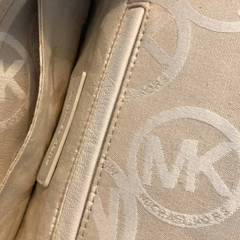 Michael Kors Envelope Clutch